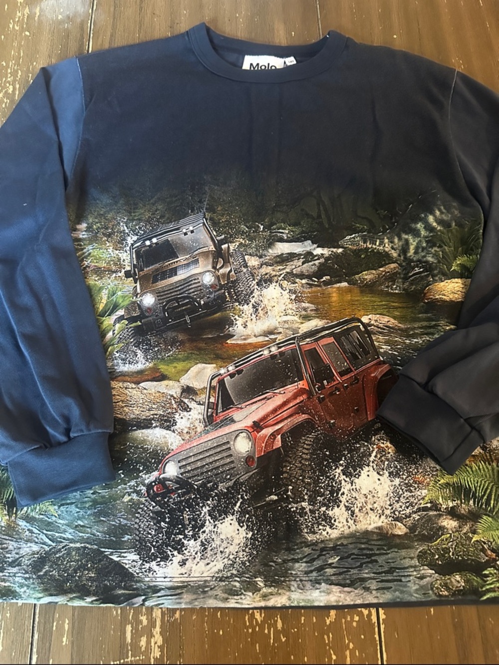 New Molo long sleeve 10*